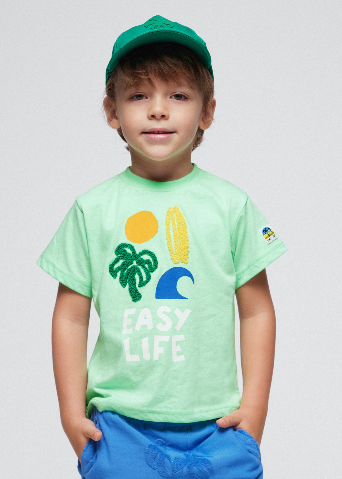 Camiseta Better Cotton Comfort Fit para meninos, com estampa Bubble.