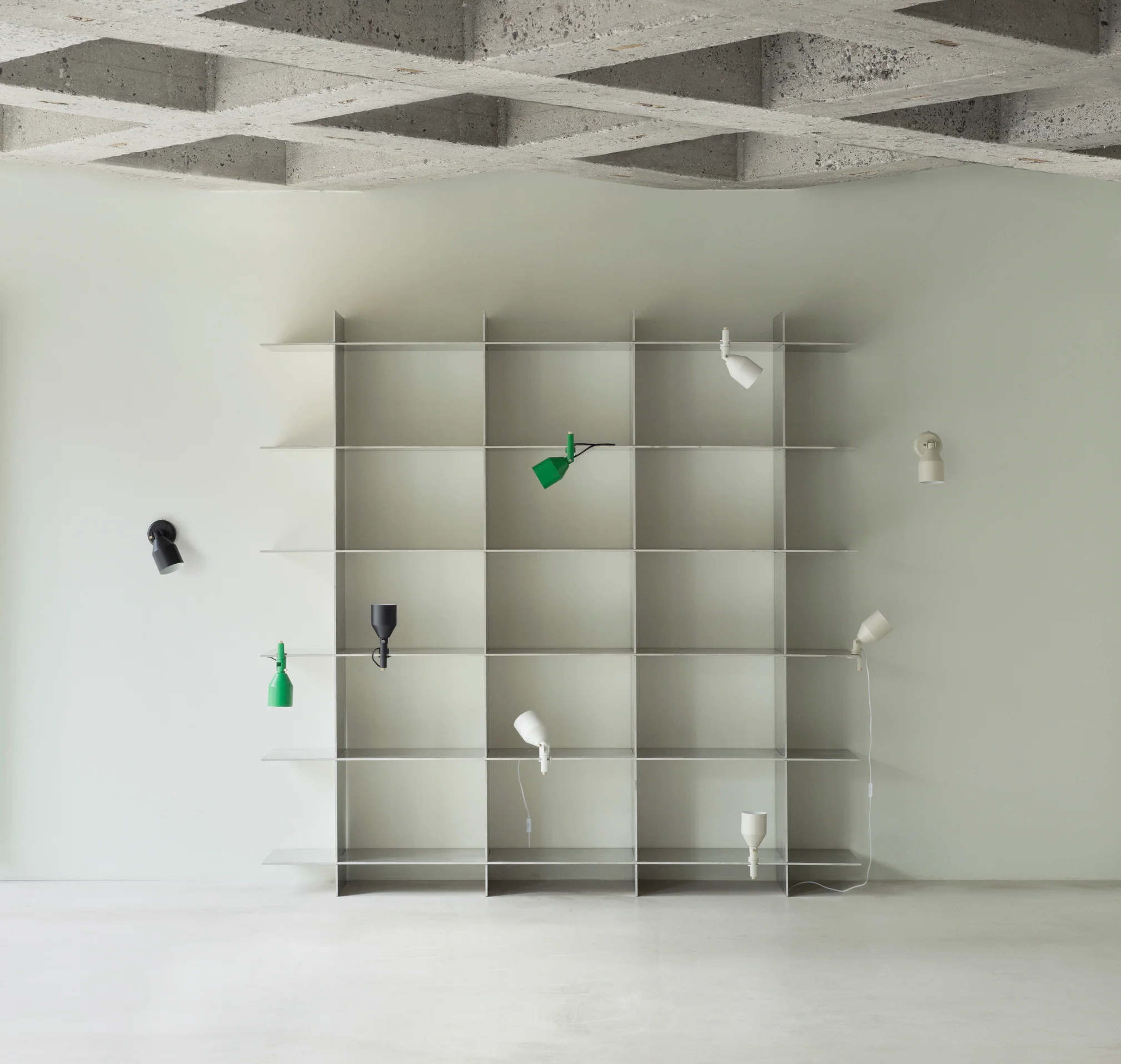 Normann Copenhagen  Klip lampe - Warm Grey