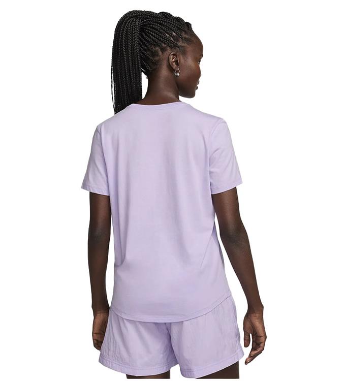 Nike Women Sportswear Club Essentials T-Shirt