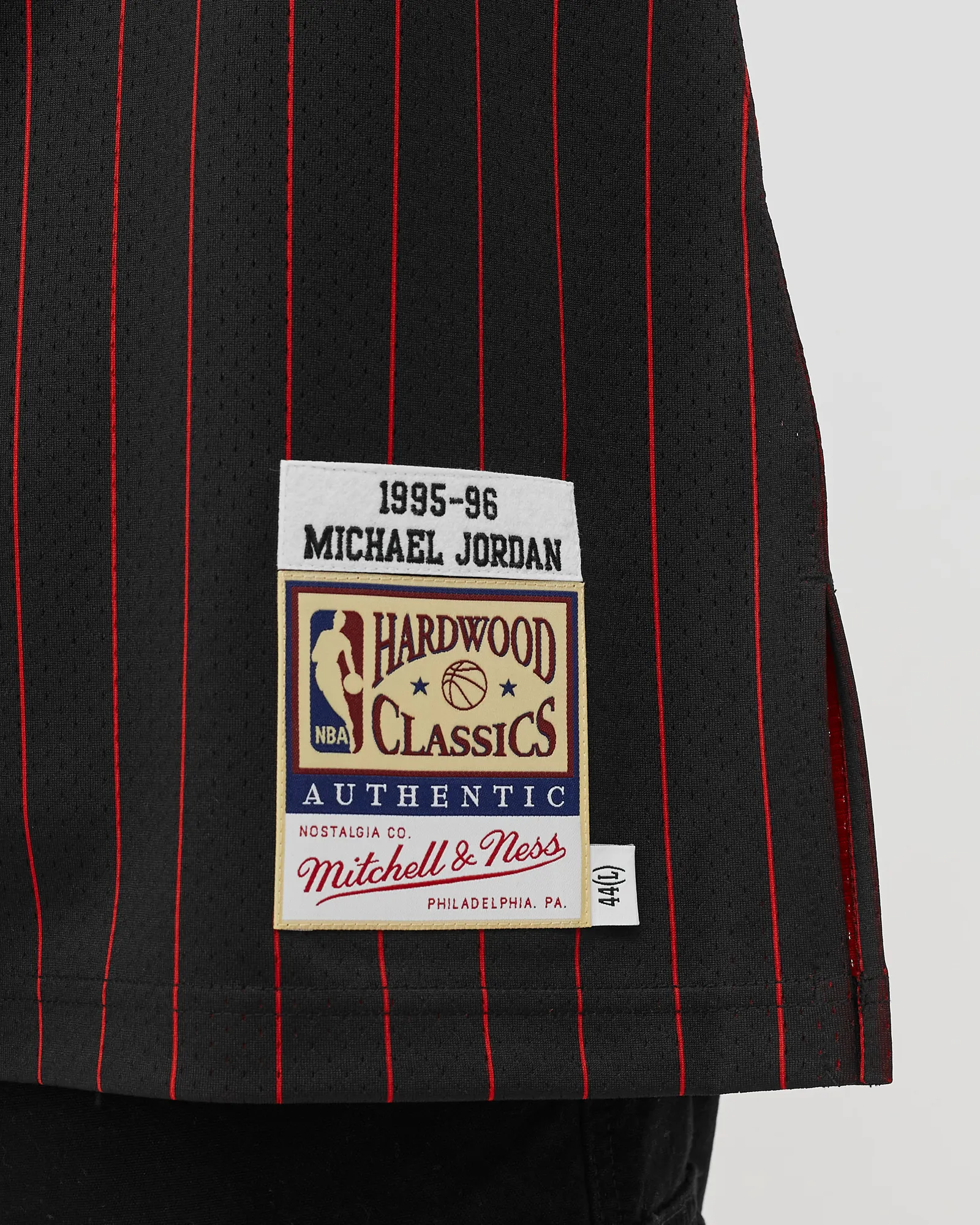 Mitchell & Ness NBA Authentic Jersey CHICAGO BULLS 1995-96 MICHAEL JORDAN #23