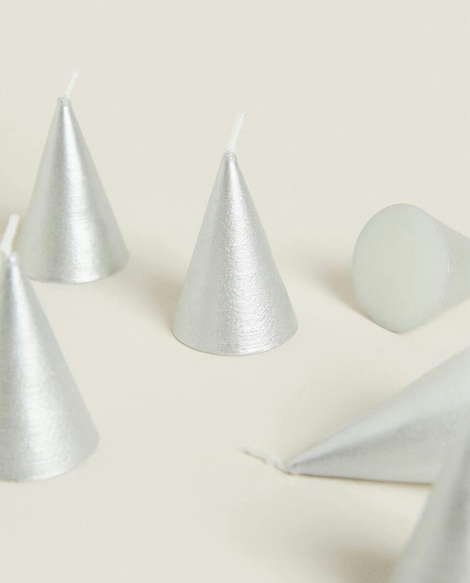 PACOTE DE VELAS DECORATIVAS DE NATAL EM FORMATO DE CONE (PACOTE COM 6)