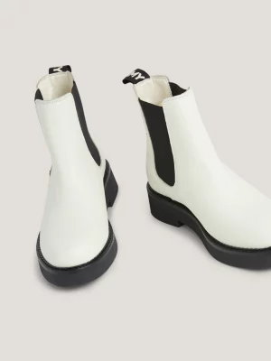 Botas Chelsea de couro com fita de logotipo repetida