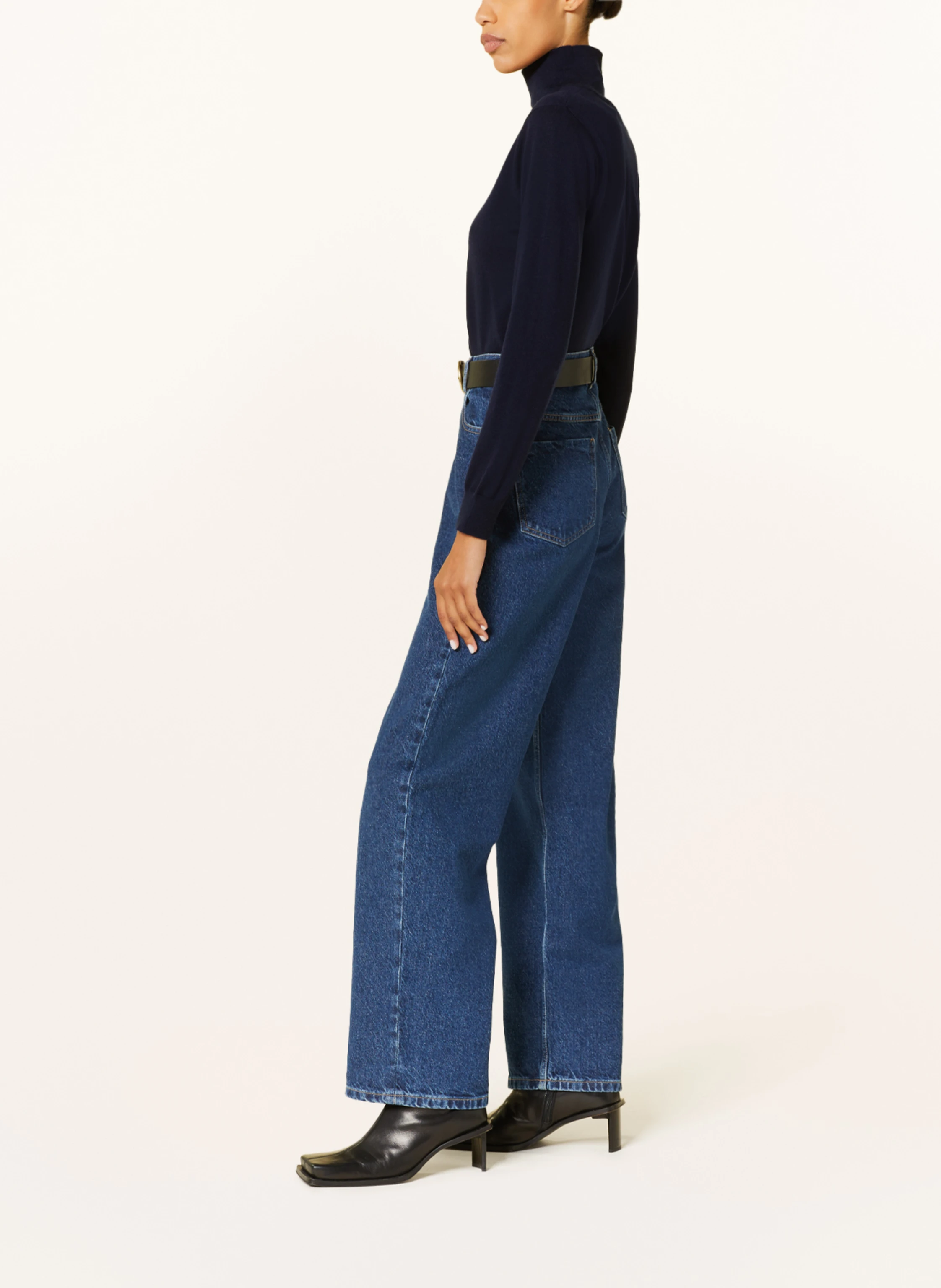 MRS & HUGS Straight Jeans
