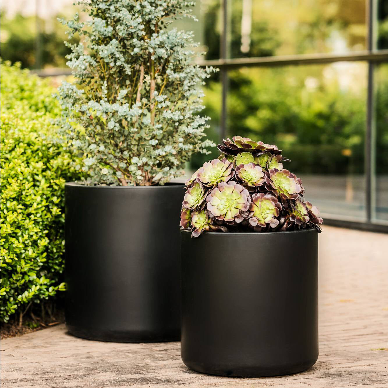 Elho Pure Cilinder Wheels 40 - Zwart - L 40 x B  x H 40 cm - Balkon, Binnen en Buiten - 100% gerecycled kunststof kunststof