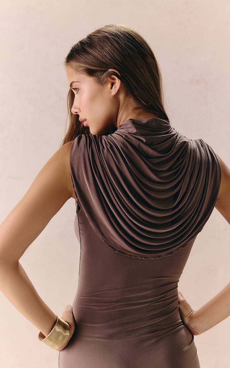 Taupe Robe Longue Moulante À Encolure Drapée