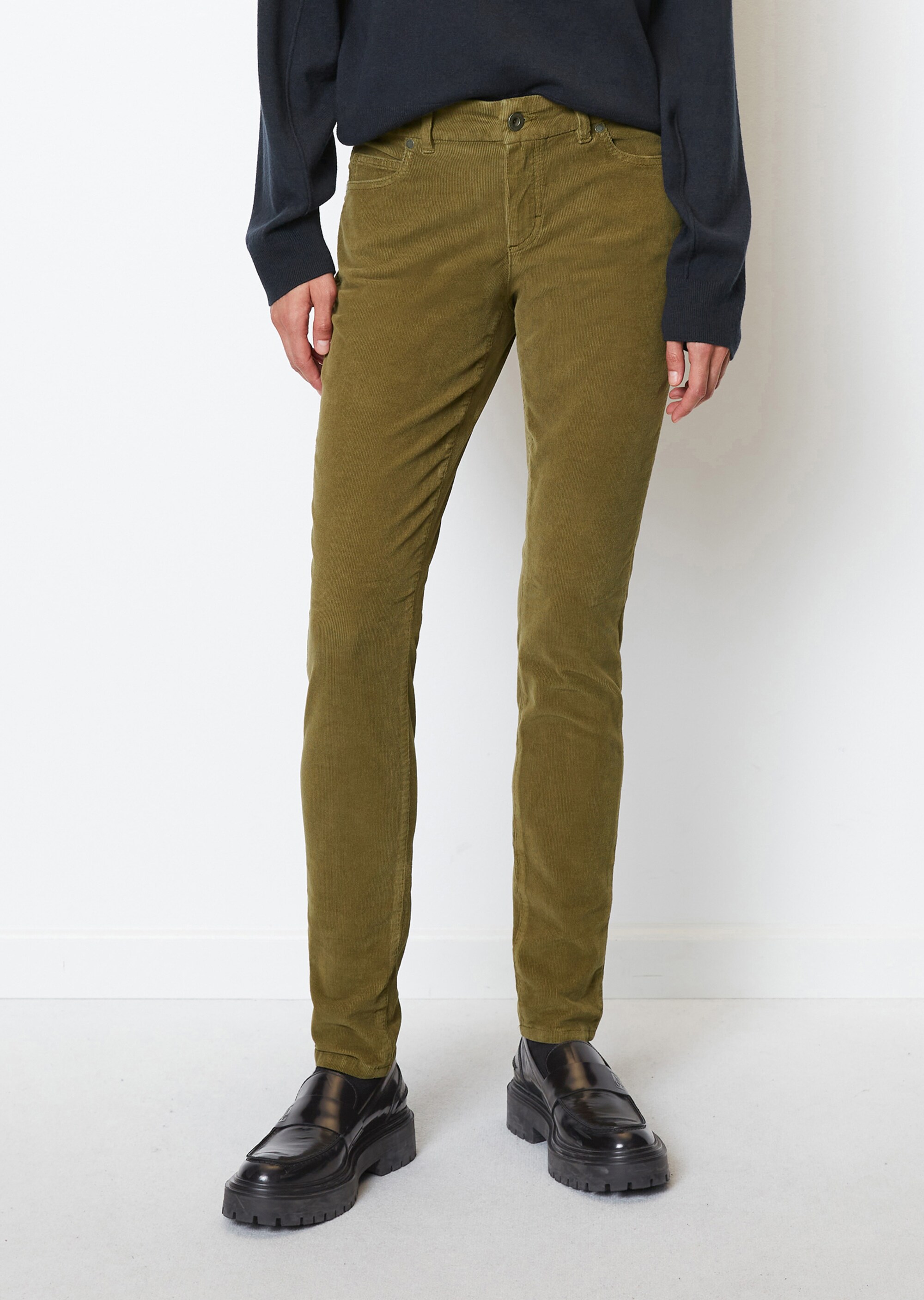 Cordhose Modell ALBY slim aus Organic Cotton-Stretch