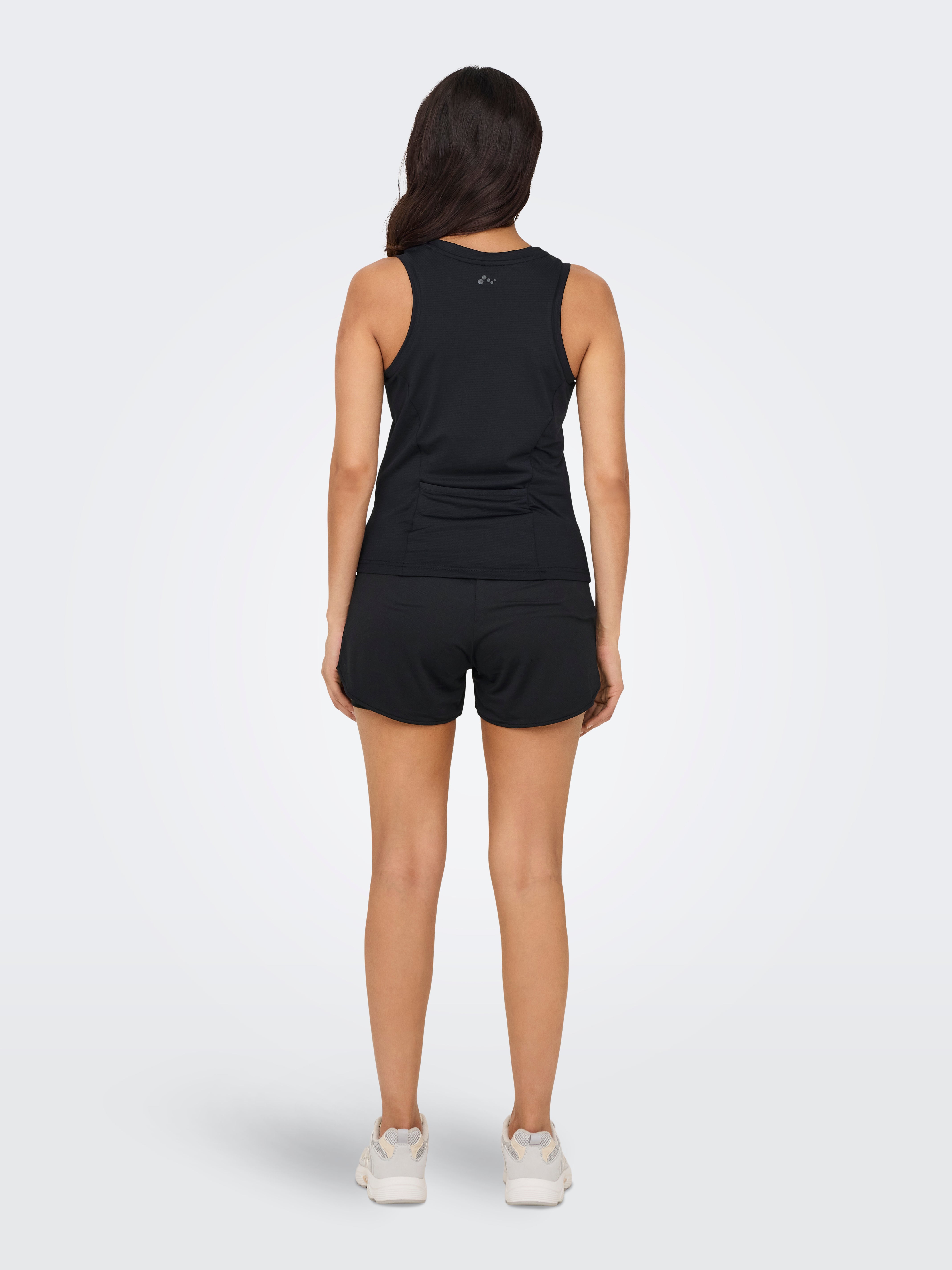 ONPPINA Top Black