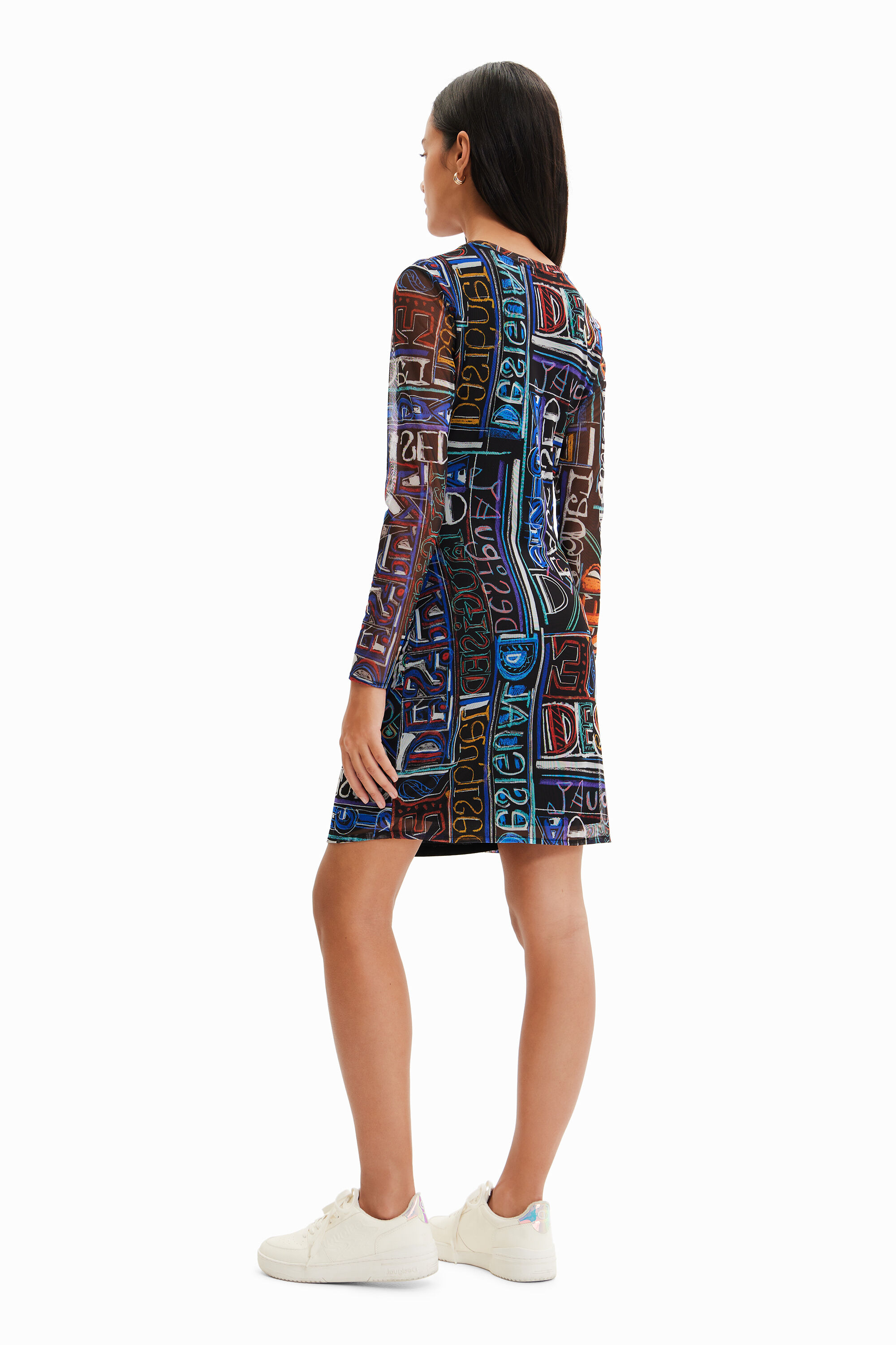 Vestido curto de tule justo