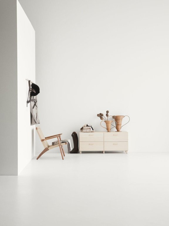 String Furniture Relief low ladekast 123x46,6 essen