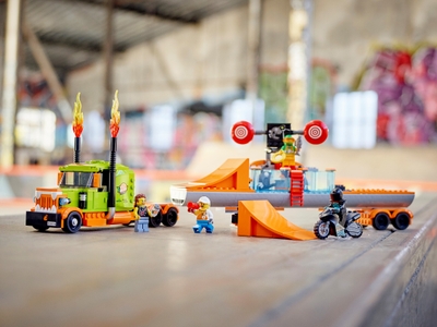 LEGO Stuntshowtruck (60294)