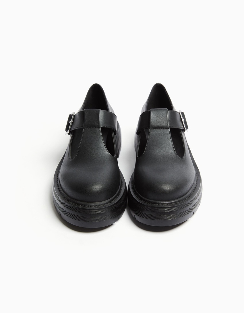 Sapatos Mary Jane baixos