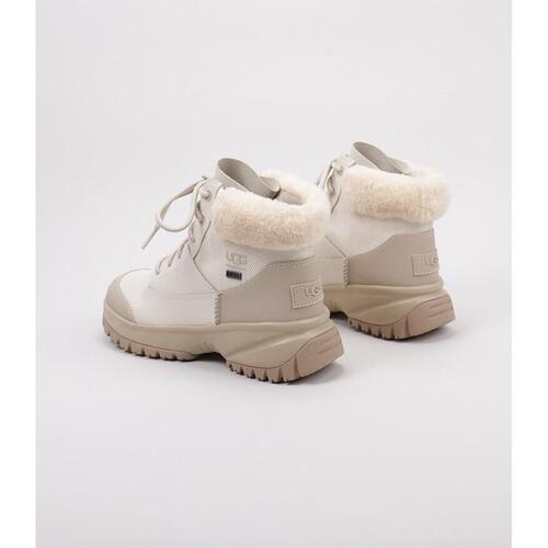 UGG - Yose Fluff V2 Beige
