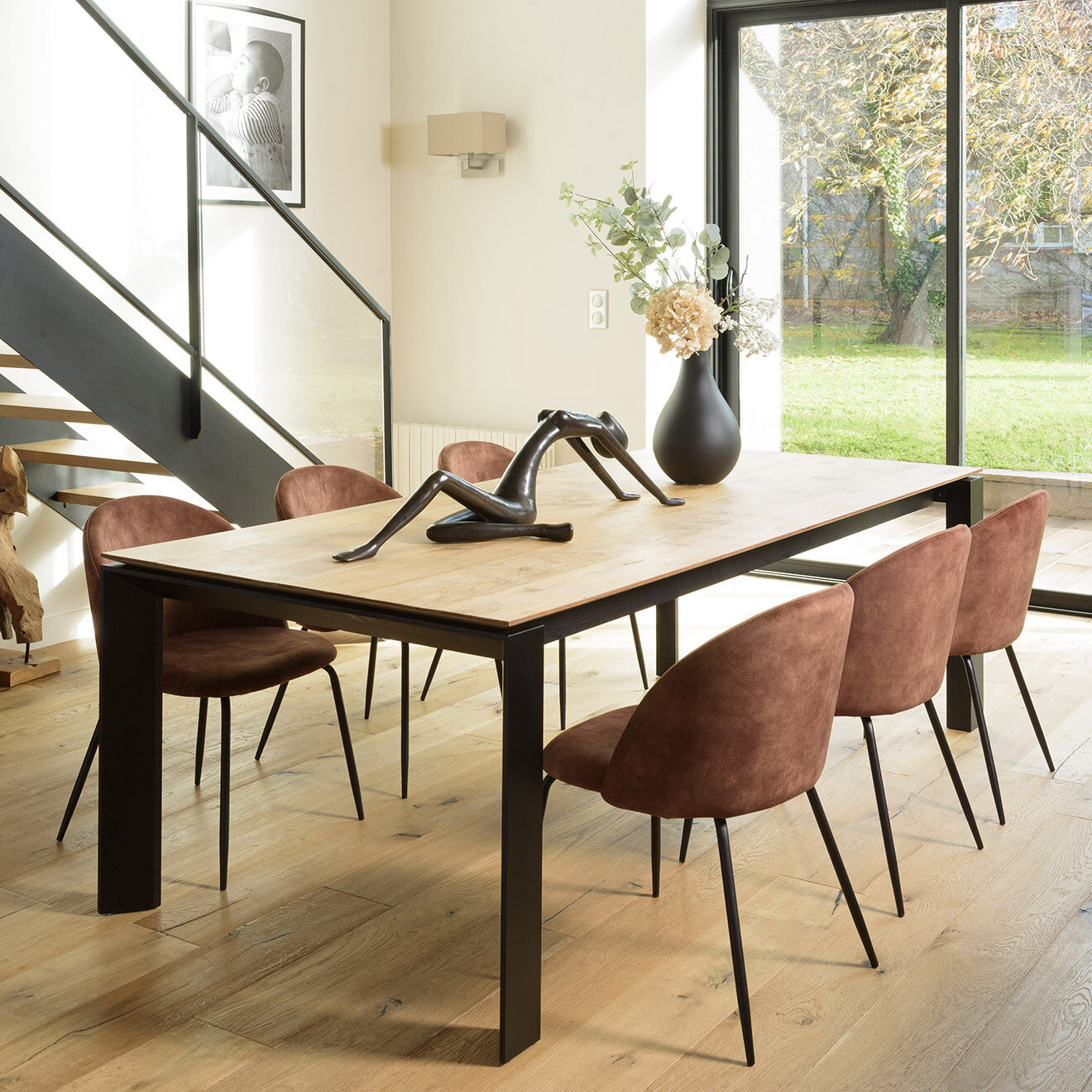 Macabane 2 Chaises en Velours Tom dossier arrondi acajou - 50x55x79 cm