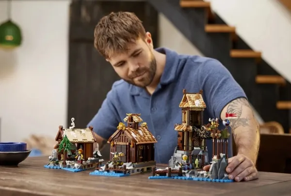 LEGO IDEAS 21343 VIKING LANDSBY