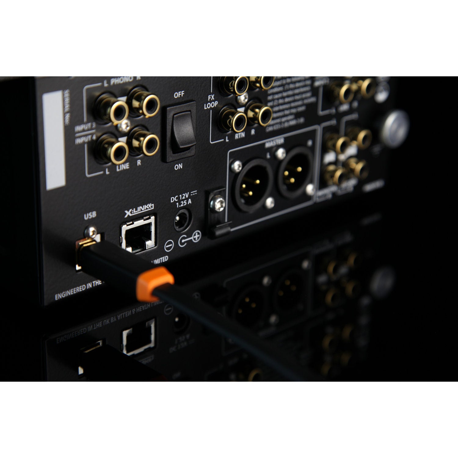 Allen & Heath Xone:23C DJ mixer met 4-kanaals geluidskaart