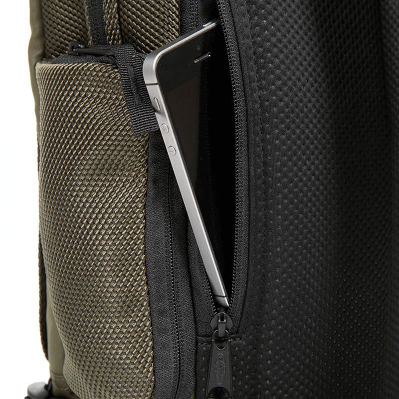 Sac à dos ordinateur 15 pouces Tecum M 19 Litres CNNCT Khaki