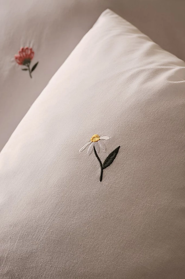 FLEUR brodert putetrekk