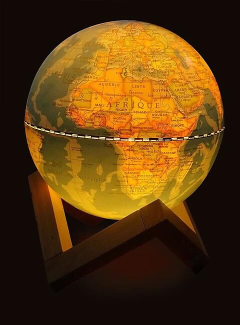 CARTOTHEQUE - GLOBE 14 CM BLEU LUMINEUX SUPPORT EN BOIS