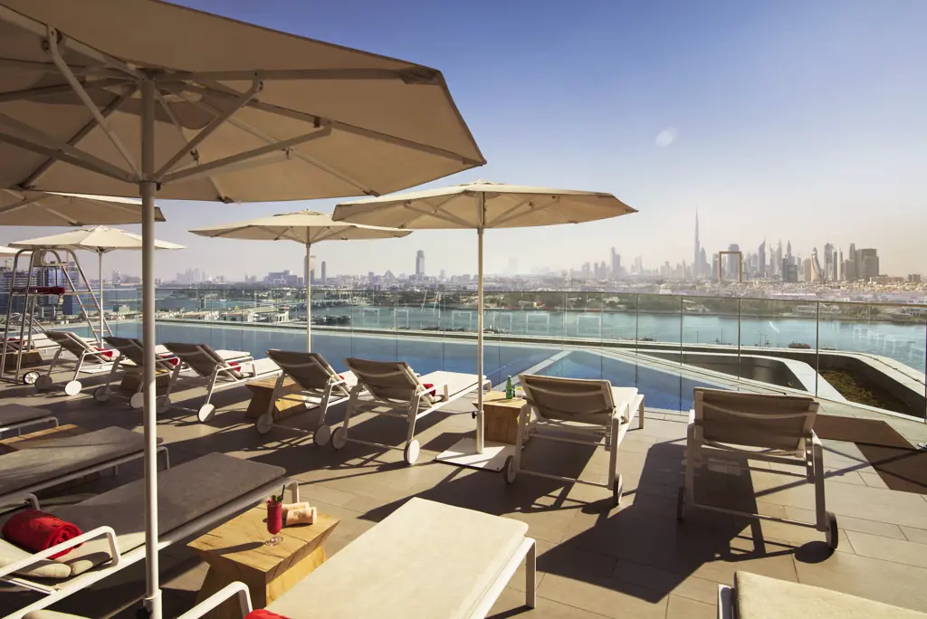 Al Bandar Rotana Logies en ontbijt - Hotel