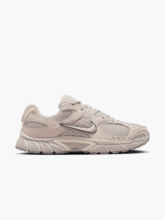 Nike V5 RNR Sneaker