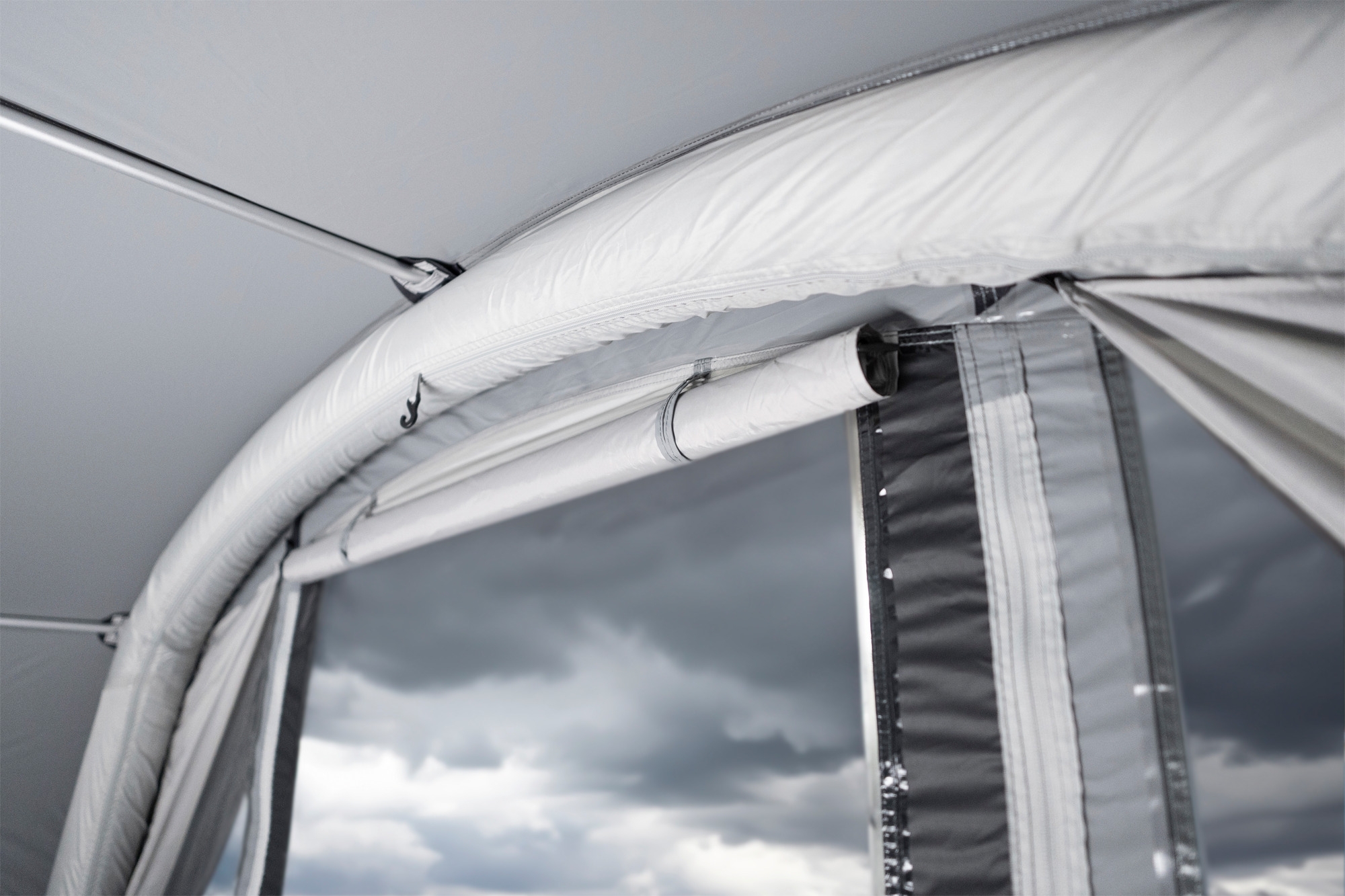 Westfield Zodiac aufblasbares Vorzelt für Fahrzeuge mit Anstellhöhen von 180 bis 270 cm
