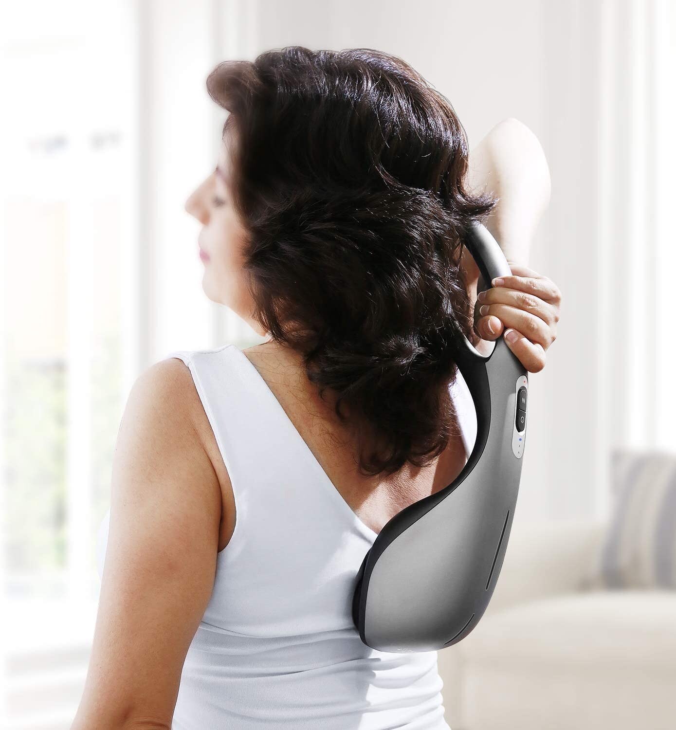 Naipo Massagegeräte Handmassagegerät mit Infrarot Wärmefunktion und Klopf Massage, 4 austauschbare Aufsätze, verschiedene Geschwindigkeitsstufen, für Nacken Schulter Rücken Beine Füße MGPC-666