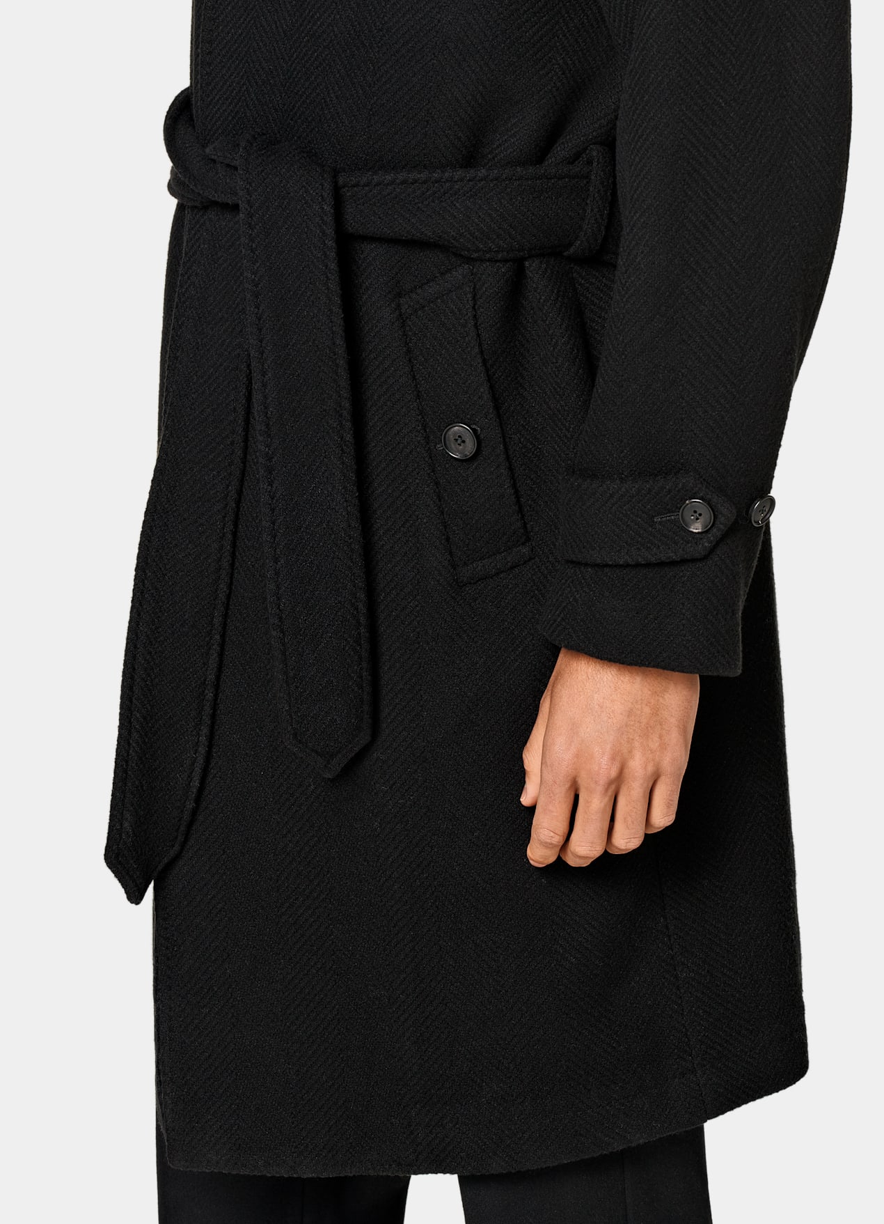 Manteau ceinturé noir à chevrons
