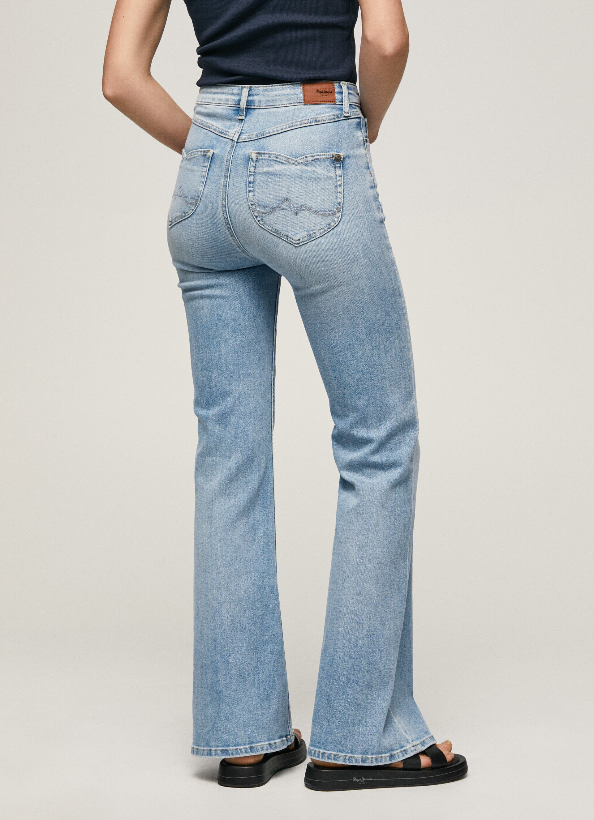 Calça jeans Willa Fit Flare de cintura alta - jeans