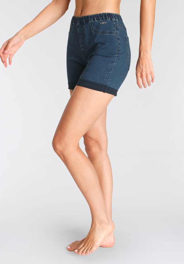 Buffalo Shorts  in elastischem Denim mit zwei Gesässtaschen
