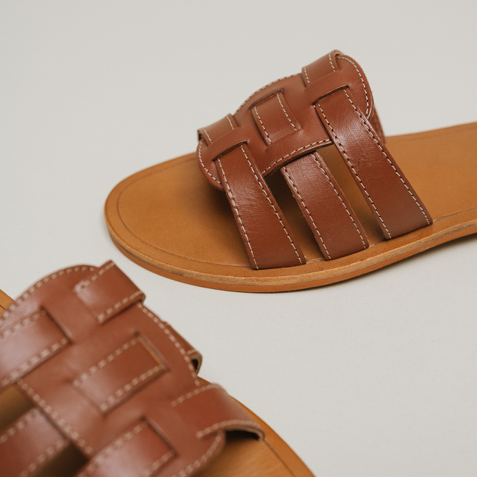 Mules à brides croisées  en cuir cognac