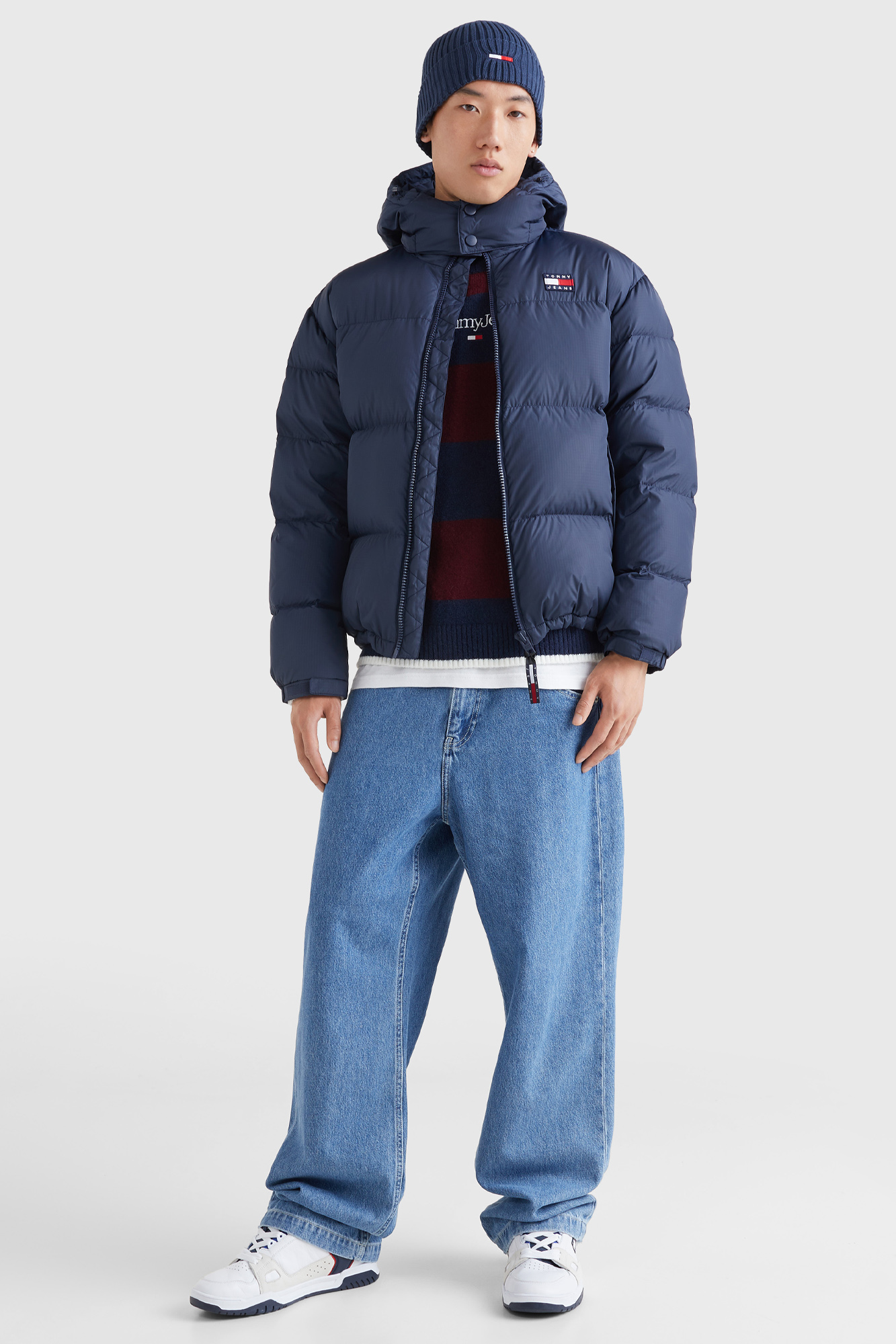 Jaqueta masculina Alaska Tommy Jeans com enchimento de plumas.