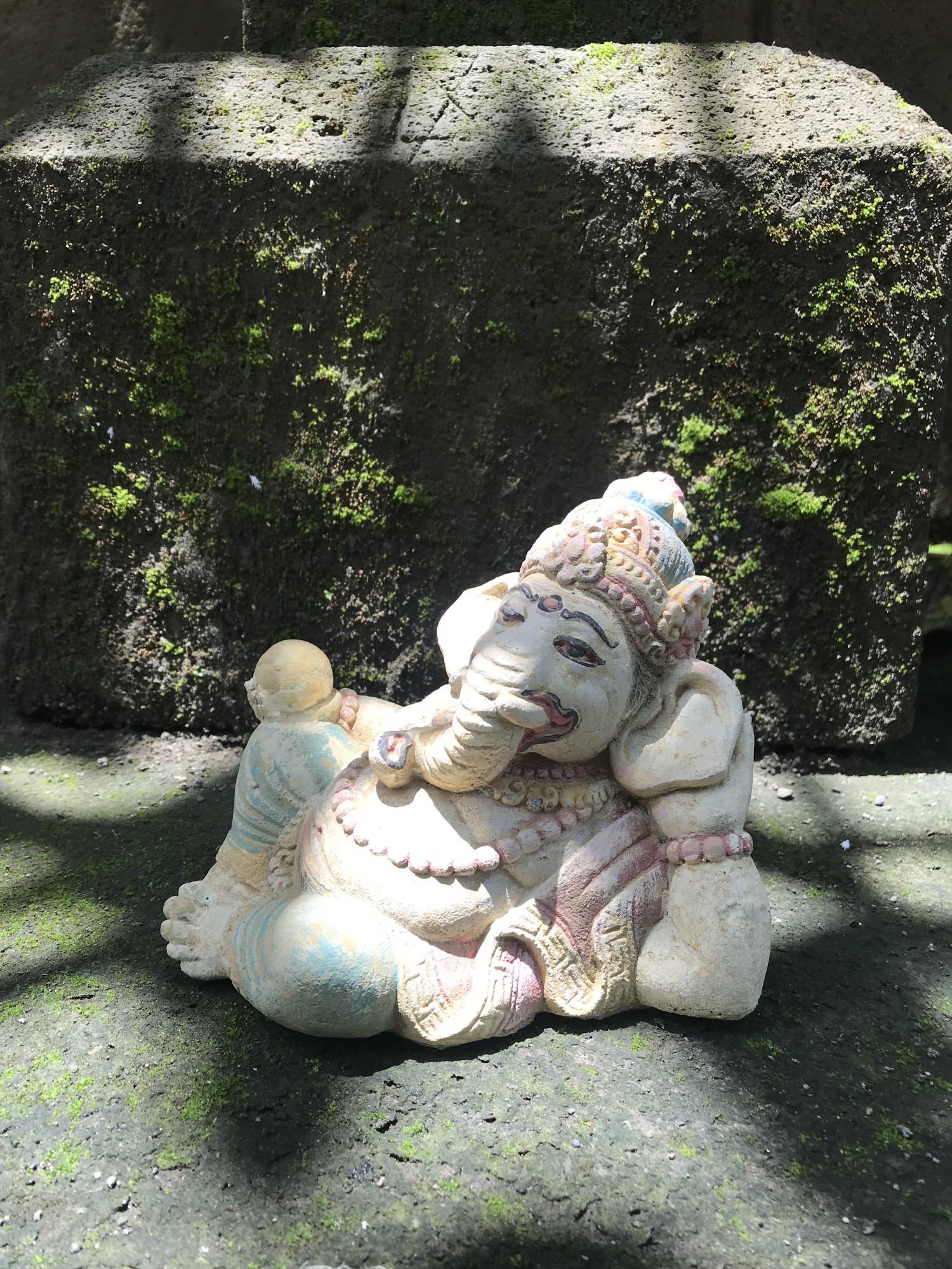Statue 'Ganesha relaxed', multicolor, H 13 cm, B 17 cm, L 14 cm von fischer's lagerhaus