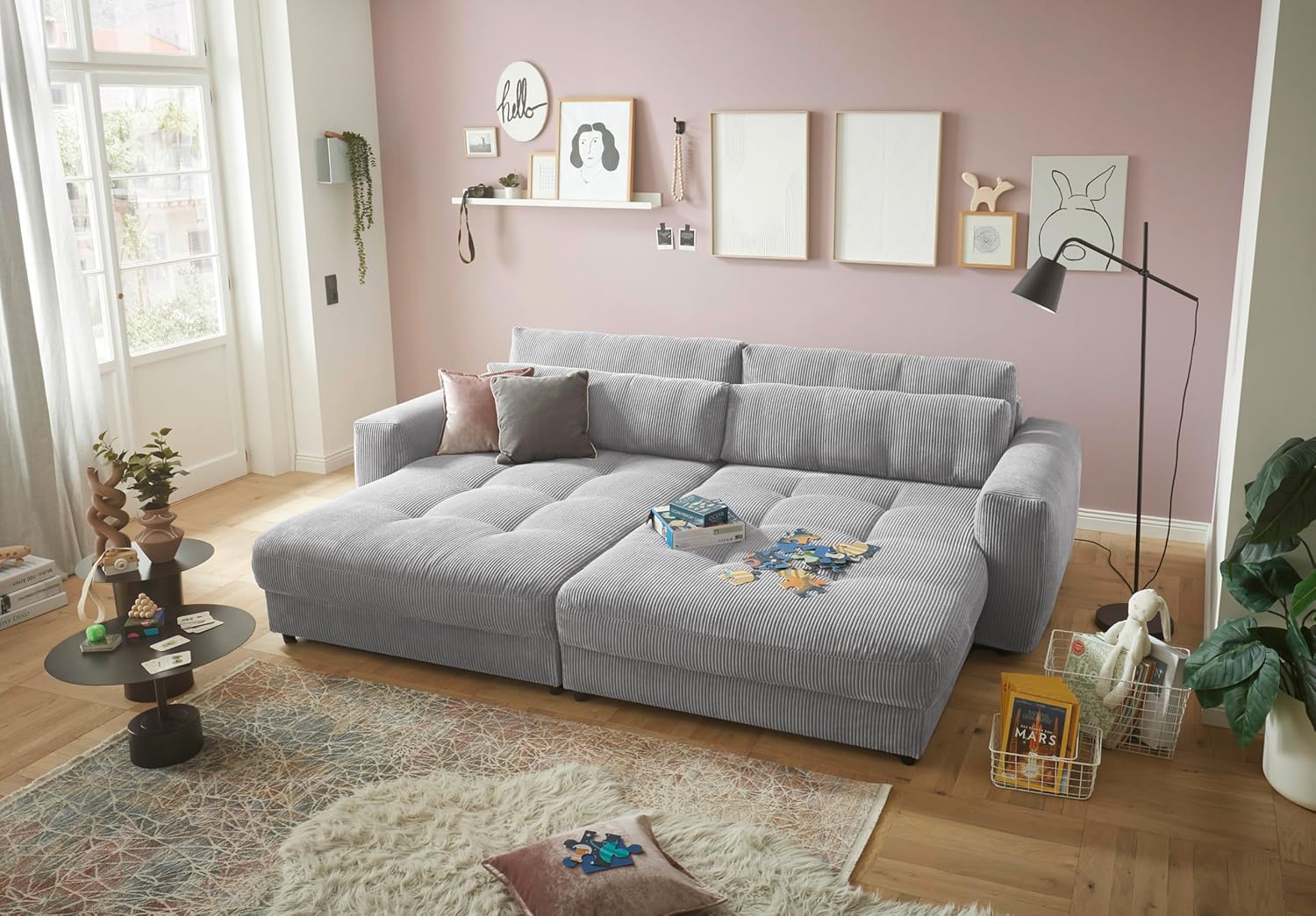 Stella Trading Big Sofa BARURA Cord hellgrau – XXL Couch mit großer Liegefläche, modernes Sofa 292x194 cm inklusive Nierenkissen