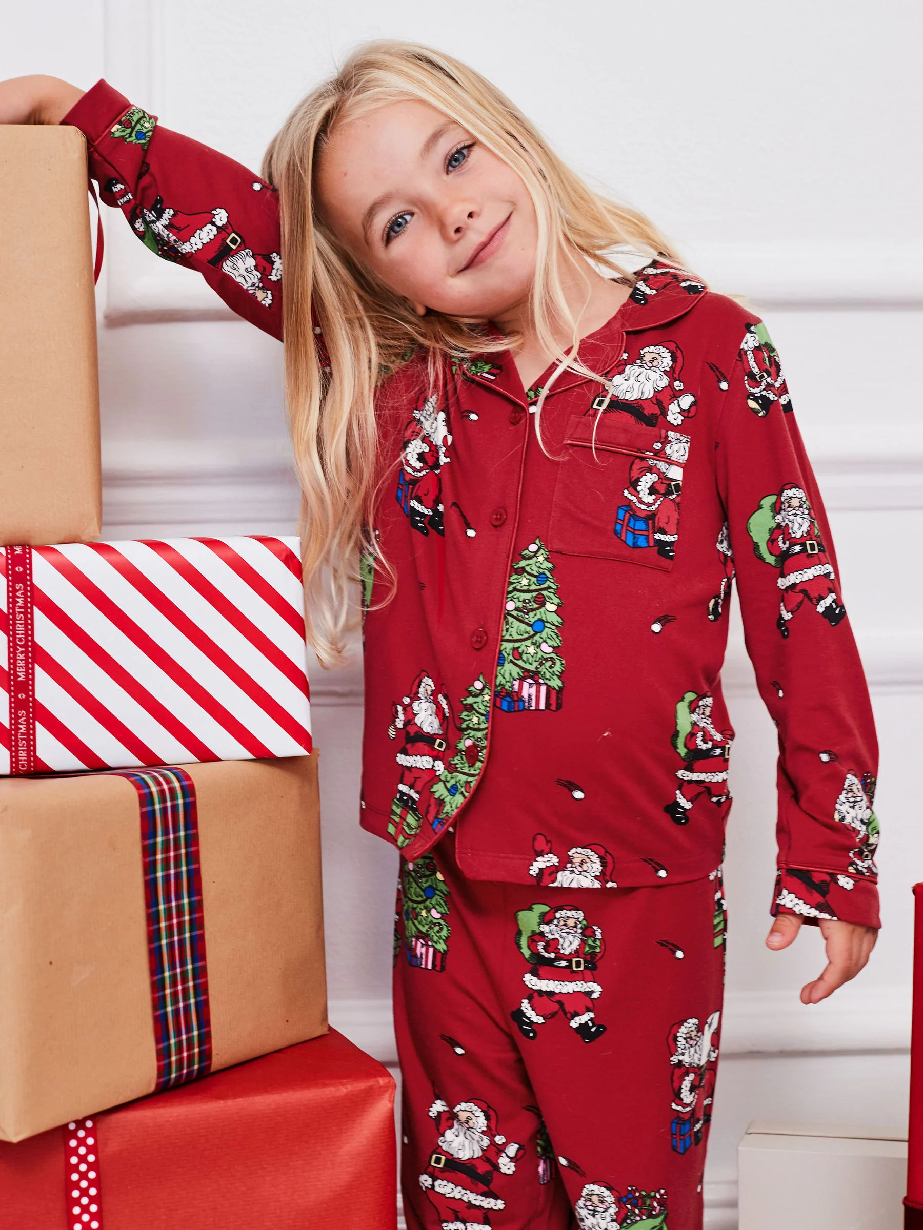 Chelsea Peers lange kerstpyjama met kerstman, sneeuwbalprint