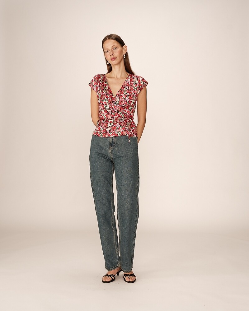 GRACE & MILA<br>Blusa com decote transpassado e estampa floral PENNY