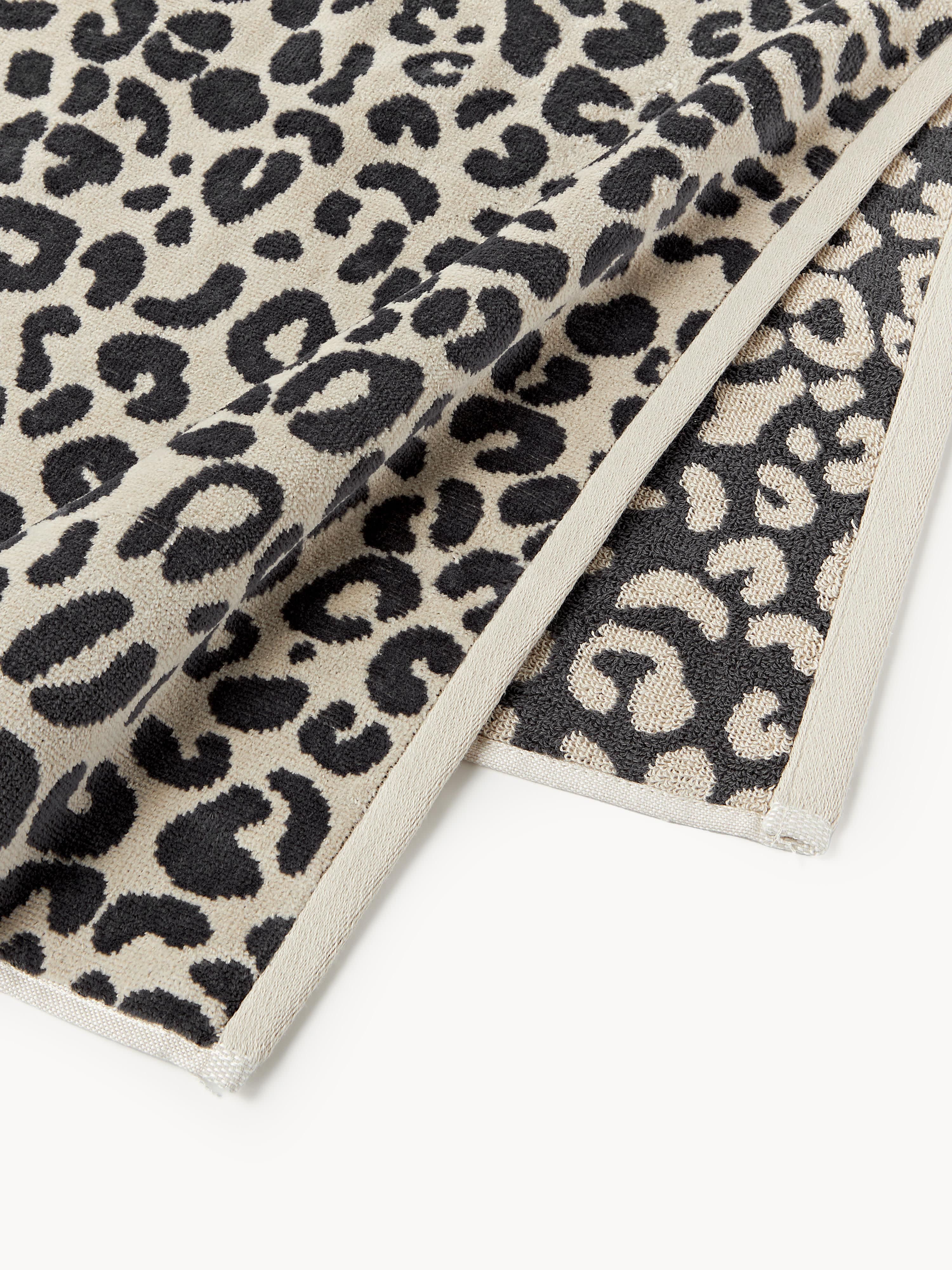 Handdoek Leo in verschillende formaten