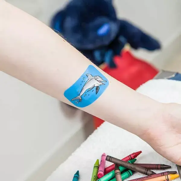 Leukoplast® Kids - Curativos adesivos pré-cortados (12 unidades)
