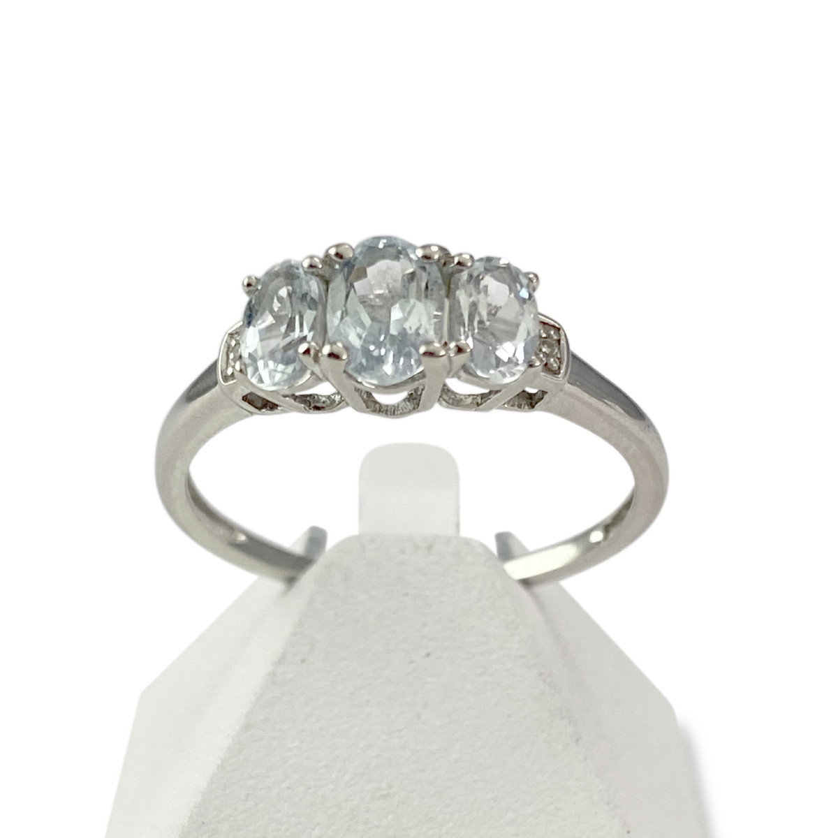 Bague d'occasion or 375 blanc aigues-marines diamants