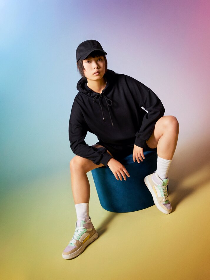 Moletom oversized com capuz - Preto