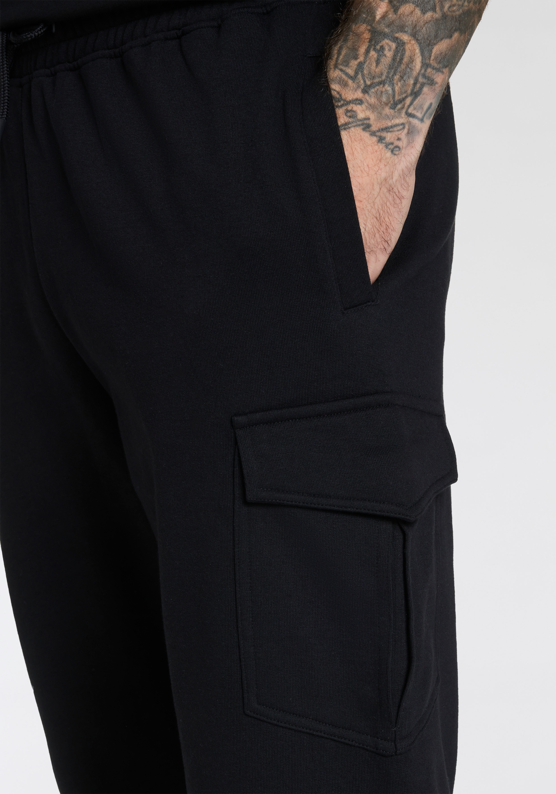 Lonsdale Jogginghose »BLEASBY«  mit Cargotaschen