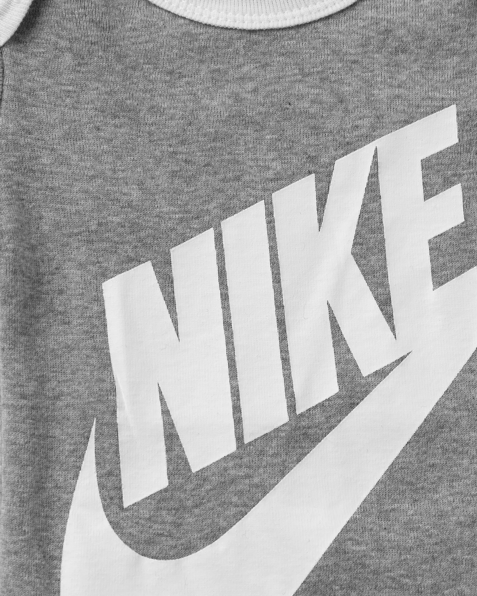 Nike FUTURA LOGO HAT/BODYSUIT/BOOTIE 3 PIECE