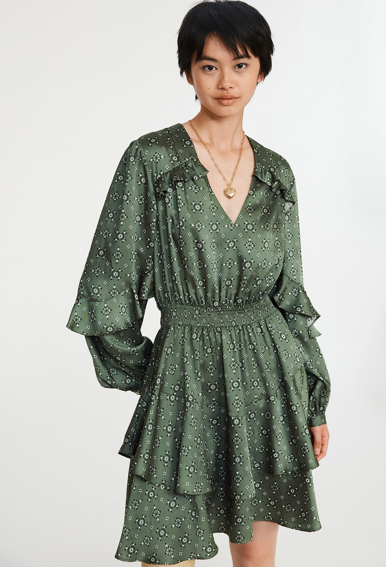 Robe courte &agrave; motif geometrique smocke