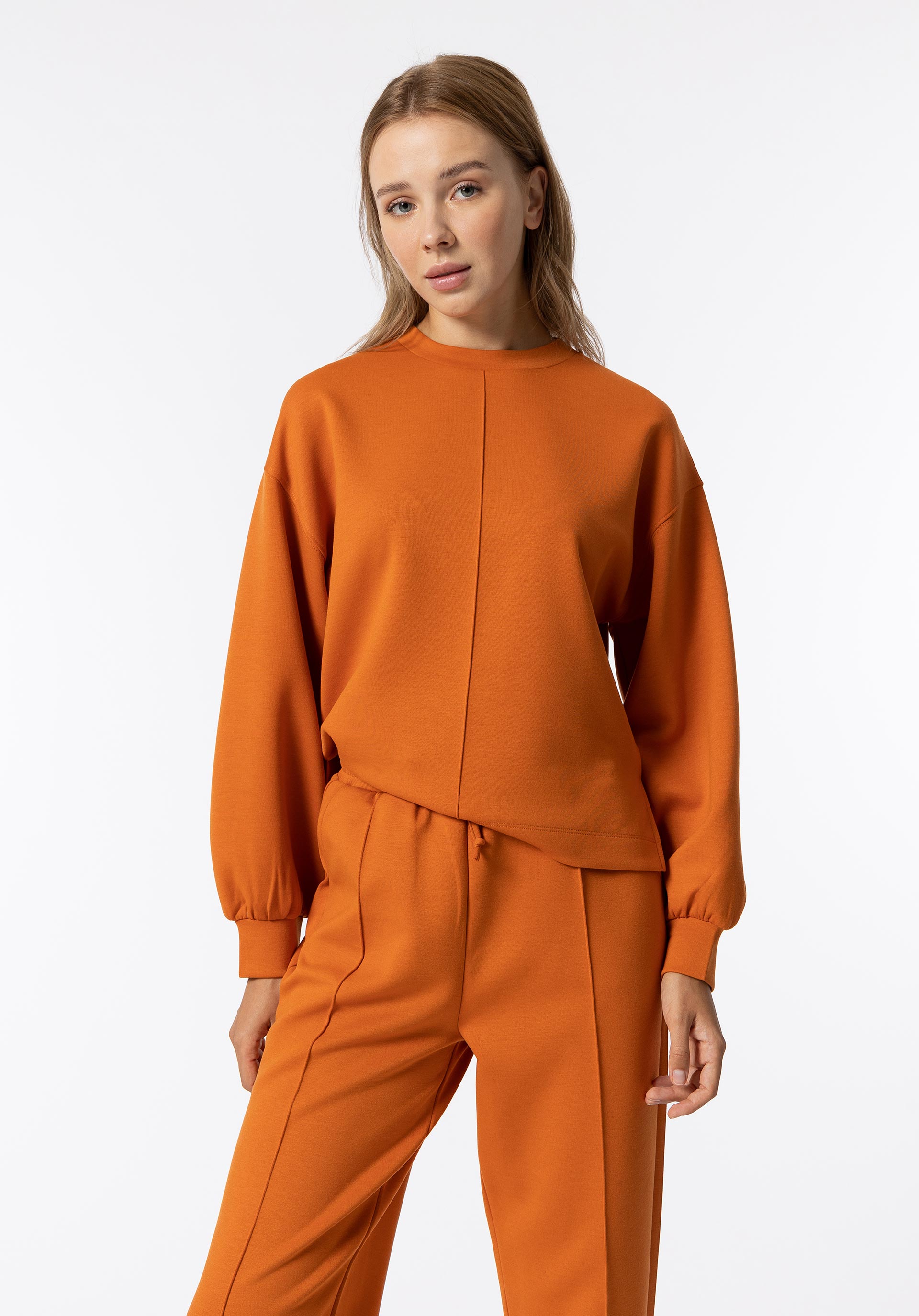Sweatshirt com Pormenor de Costura
