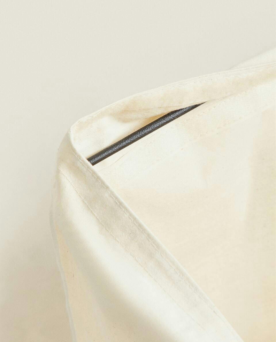 CESTO DE ROUPA SUJA COM RODAS