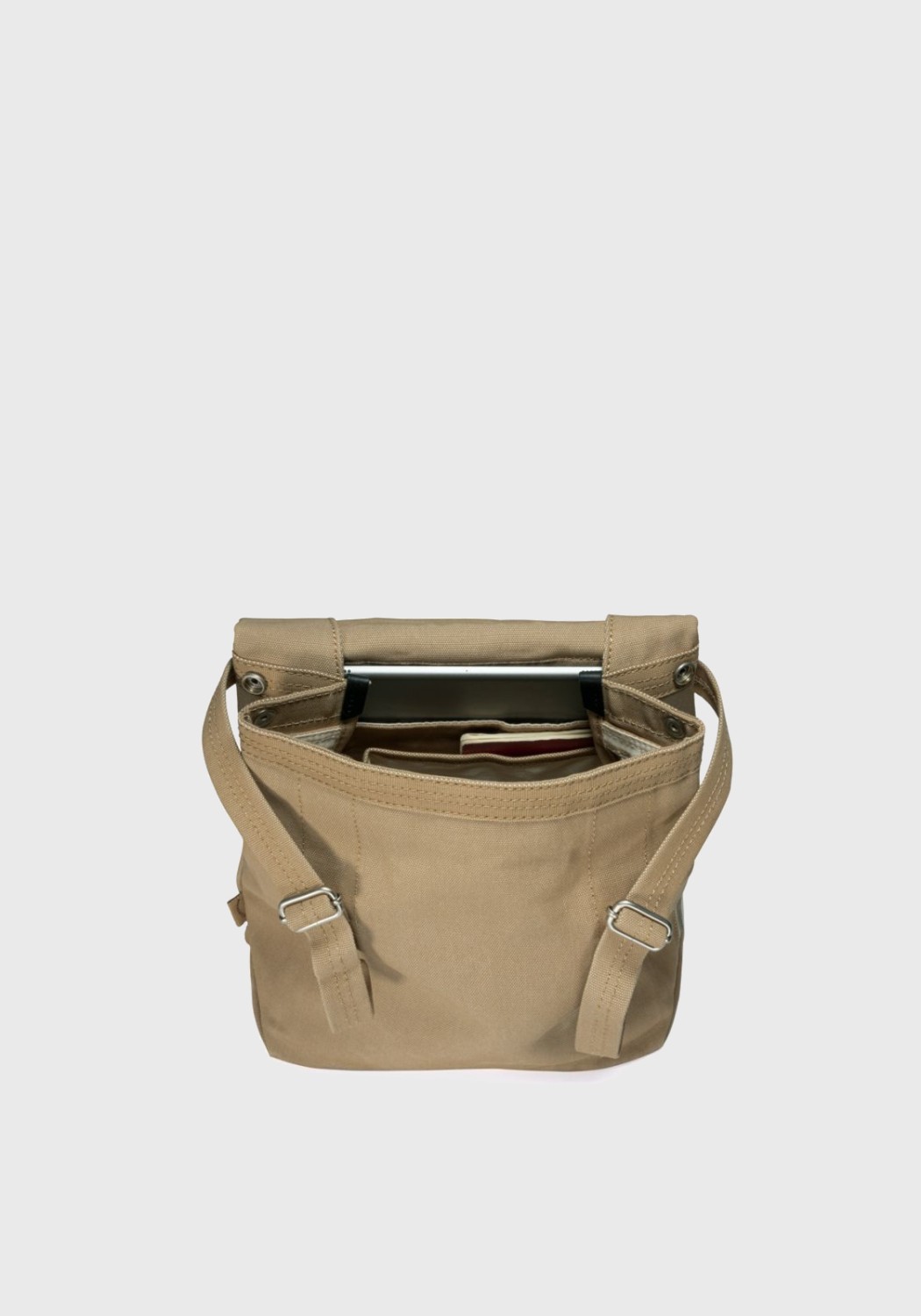 Qwstion Bananatex Flap Tote Small Sand