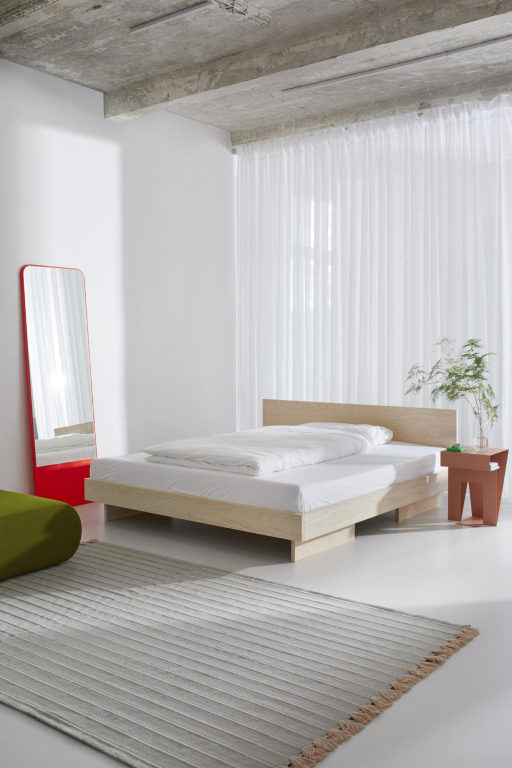 Objekte unserer Tage Zians bed met hoofdbord 160x200 walnoot naturel