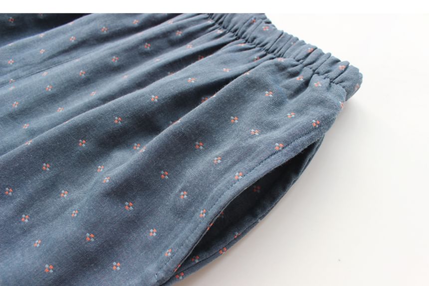 Dogini - Pyjamaset: Top met lange mouwen en bloemenprint + broek
