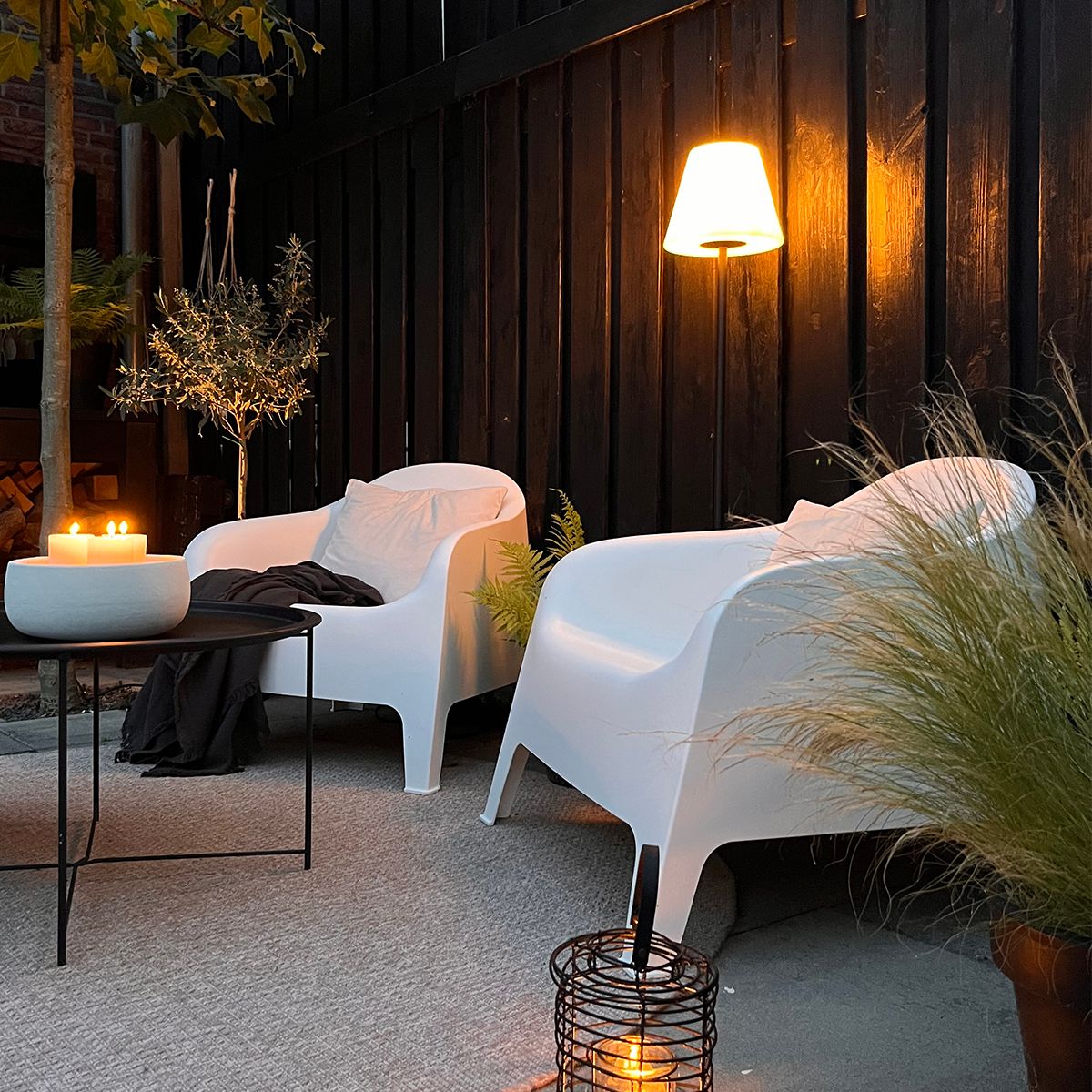 Smart buiten vloerlamp zwart incl. Wifi A60 - Virginia
