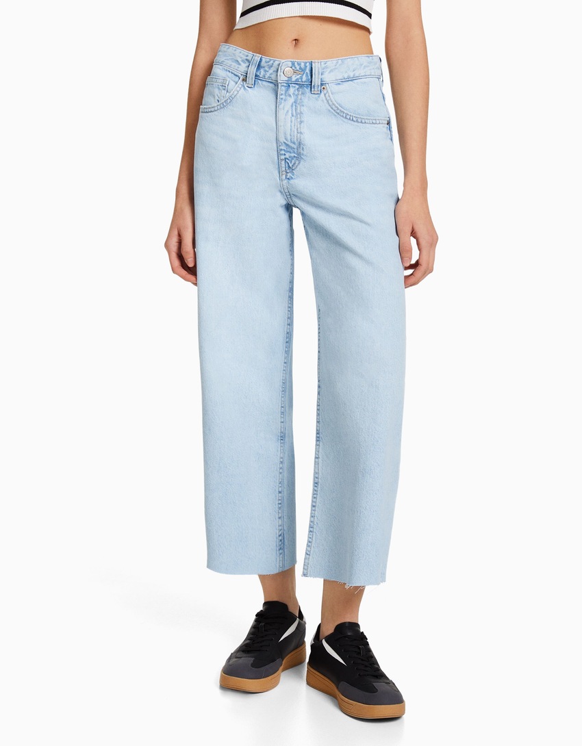 calças jeans cropped de perna larga
