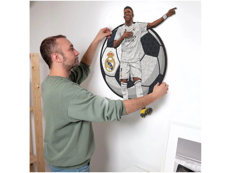 Iconic Puzzle Vinicius Jr. - Real Madrid Offizielles Holzpuzzle, Grösse M